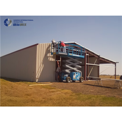 Jeklena zgradba-montažni hangar z jekleno konstrukcijo